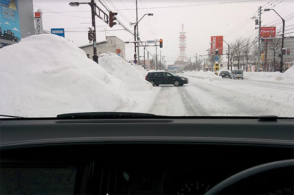 旭川の雪と道路