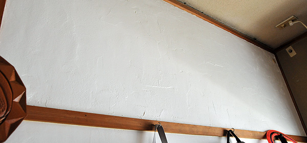 漆喰を塗った壁2カ所目