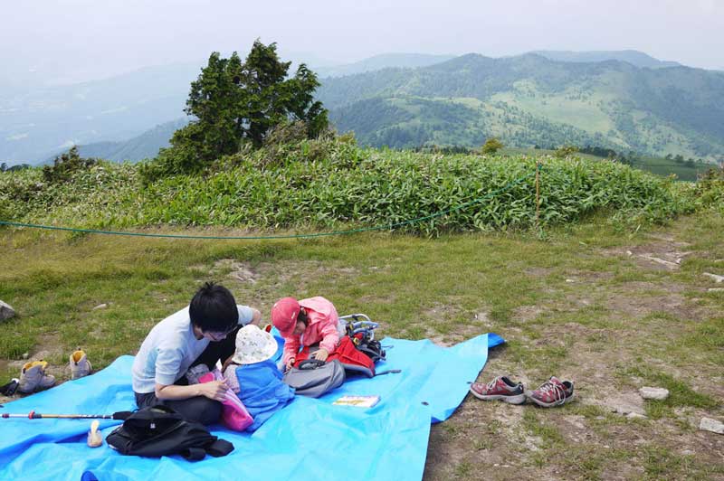 富士見台の山頂で昼食