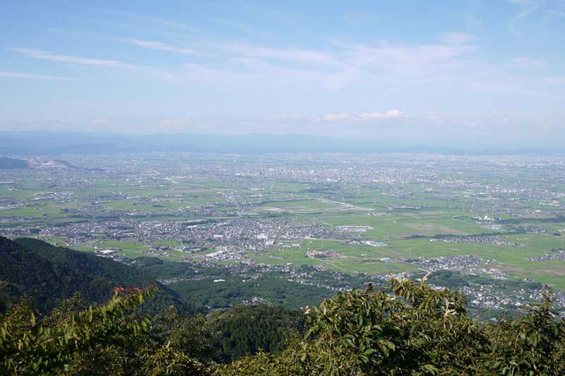 三方山頂上と濃尾平野