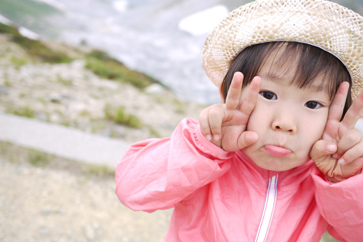 エンマ台でごきげんのサクちゃん