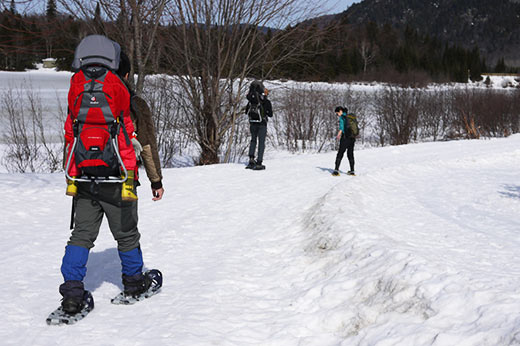 雪山登山でベビーキャリー