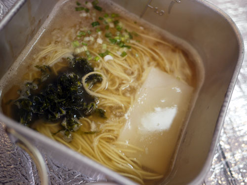 棒ラーメンの完成とトッピング