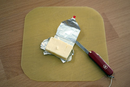 チーズを切る