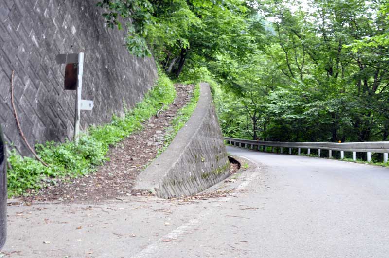 雲取山の登山道入り口