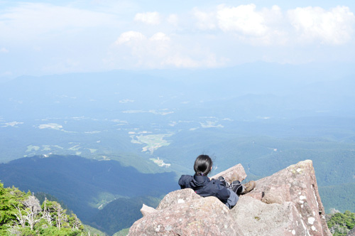 ニュウの山頂にて