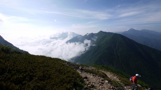 駒津峰からの眺め　鳳凰山と栗沢山