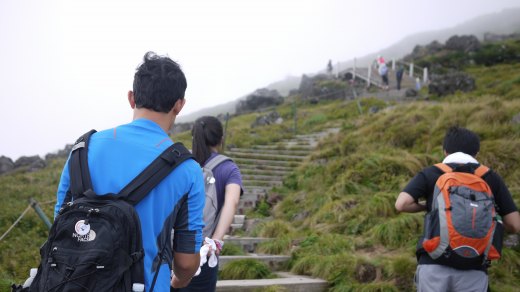 漢拏山山頂に向けての登り