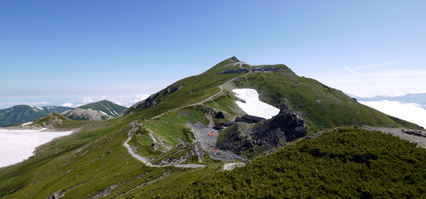 丸山から見た白馬岳