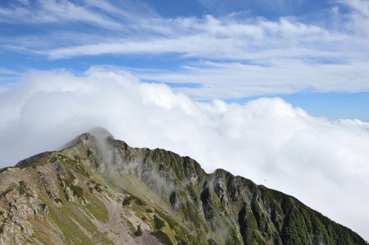 赤石岳から小赤石岳方面を撮影