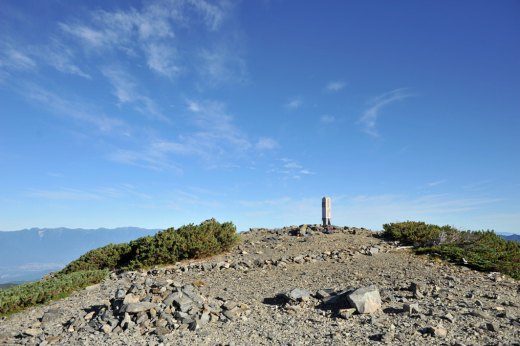 小河内岳山頂の様子