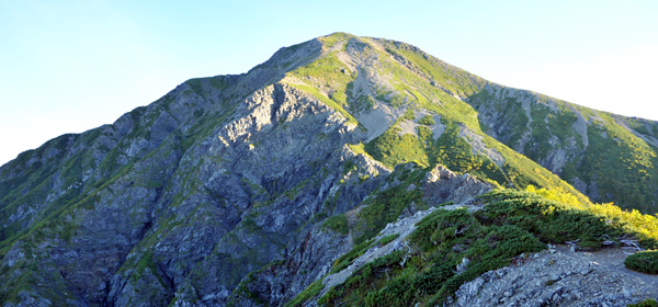 小聖岳から望む聖岳