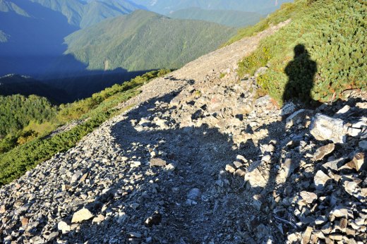 小聖岳付近の登山道様子