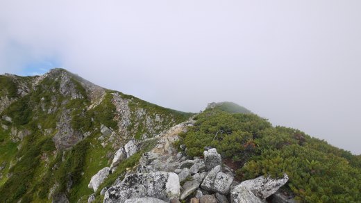 前常念岳への尾根