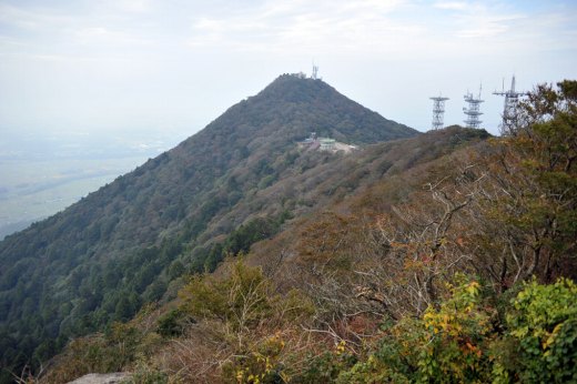 女体山から見た男体山