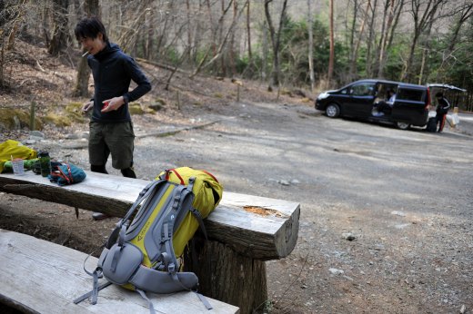 大菩薩峠登山口 ゲートの駐車場