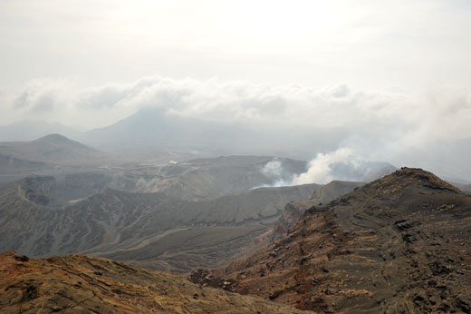 阿蘇山　中岳の火口