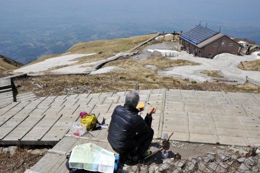 大山の弥山の頂上の様子