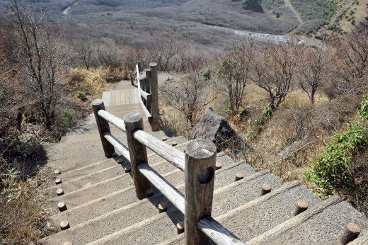 牧の戸峠の階段