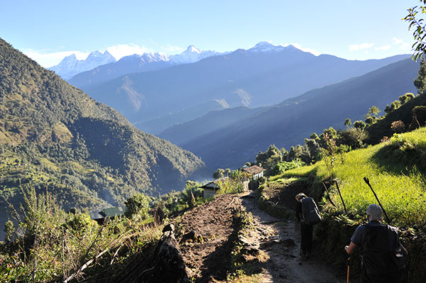 エベレストトレッキング　ネパールの山々