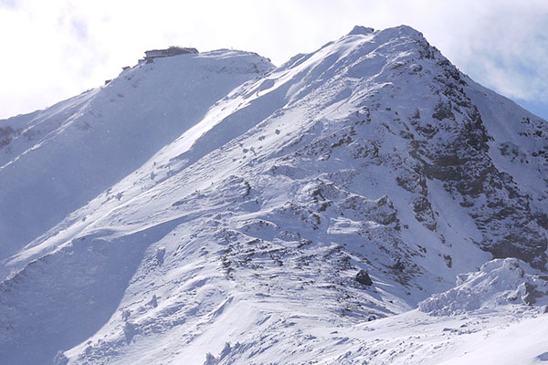 雪山登山　登山道見えない