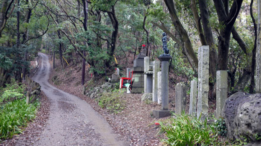 高尾山1号路の様子