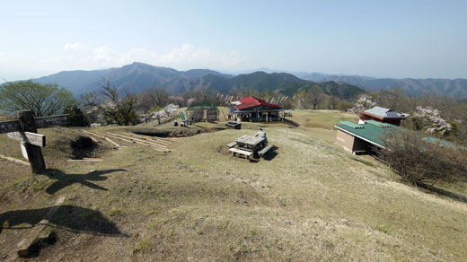 陣馬山山頂の様子2